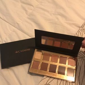Crown Pro Eyeshadow Palette